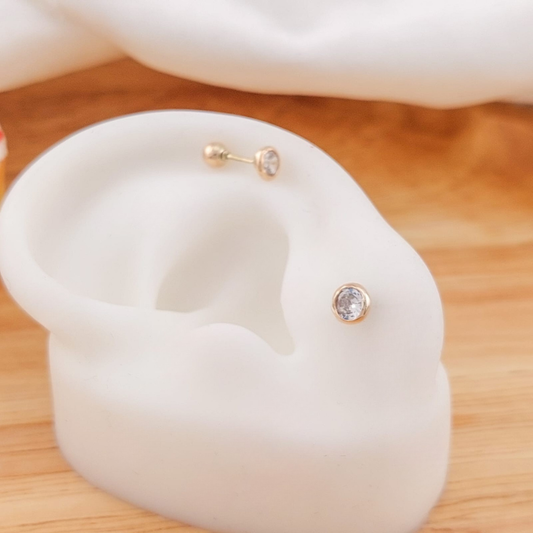 Dormilones Biselado Blanco 4mm Oro 10K 17814