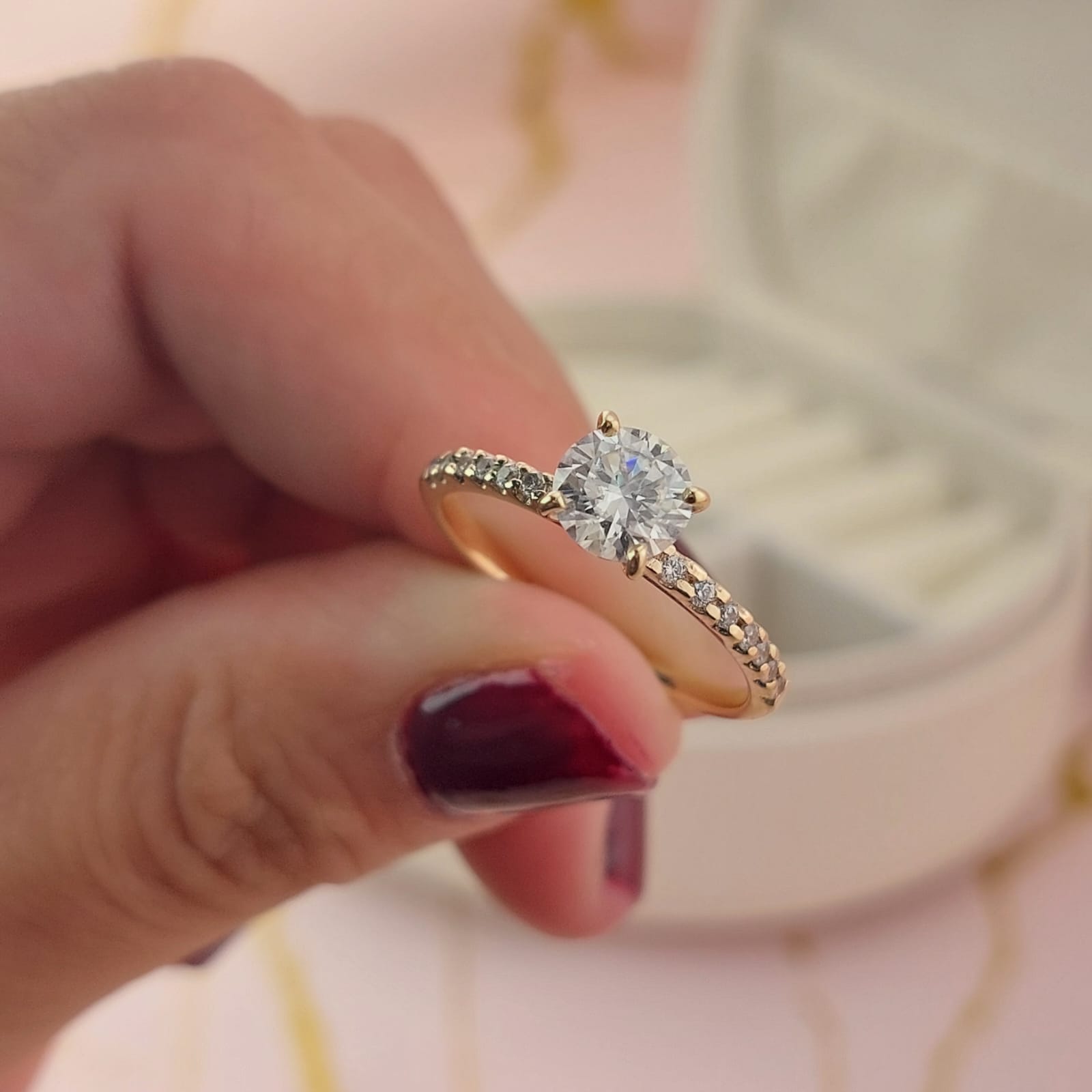Anillo Compromiso Moissanita 6mm 0.8ct GRA Grade D Oro 10k 27113 Hecho Milena*