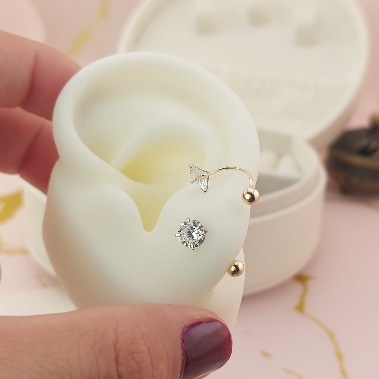 Dormilones Teléfono Piedra Blanca 5mm Oro 10K 17826