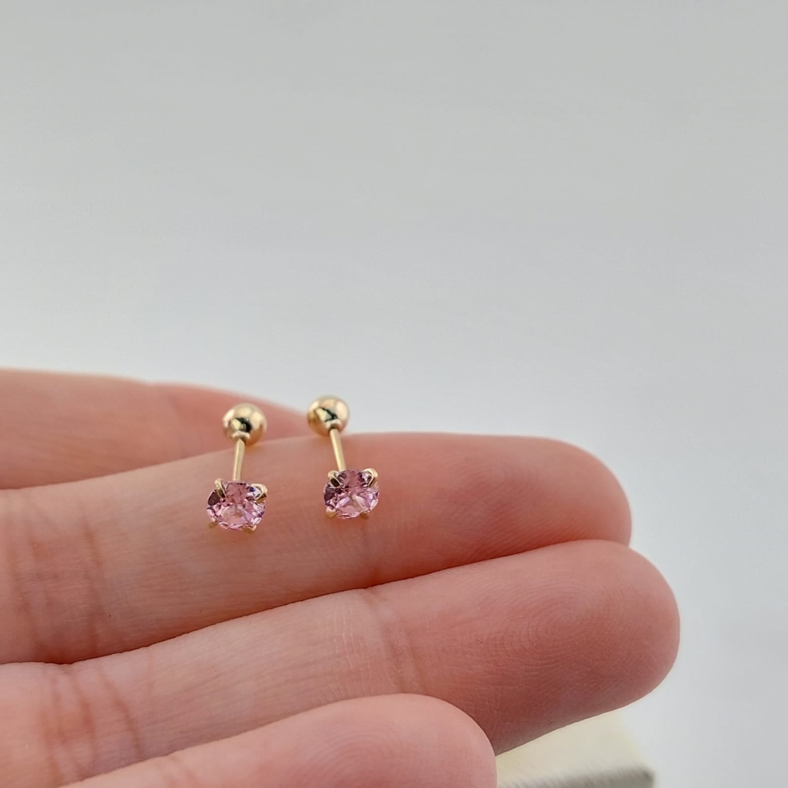 Dormilones Piedra Rosada 4mm Oro 10K 20531