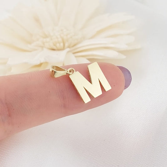 Dije Letra M 12mm Oro 10k 27511