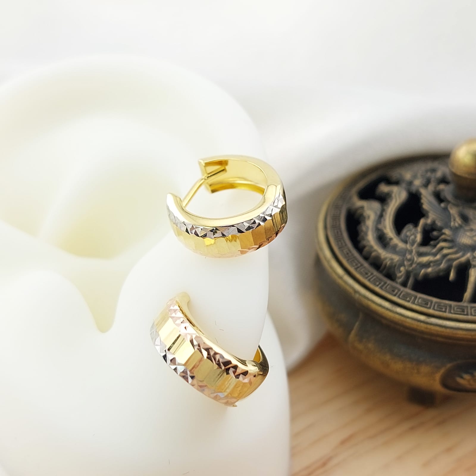 Aretes Huggies 13mm Oro 10k Italia 26717
