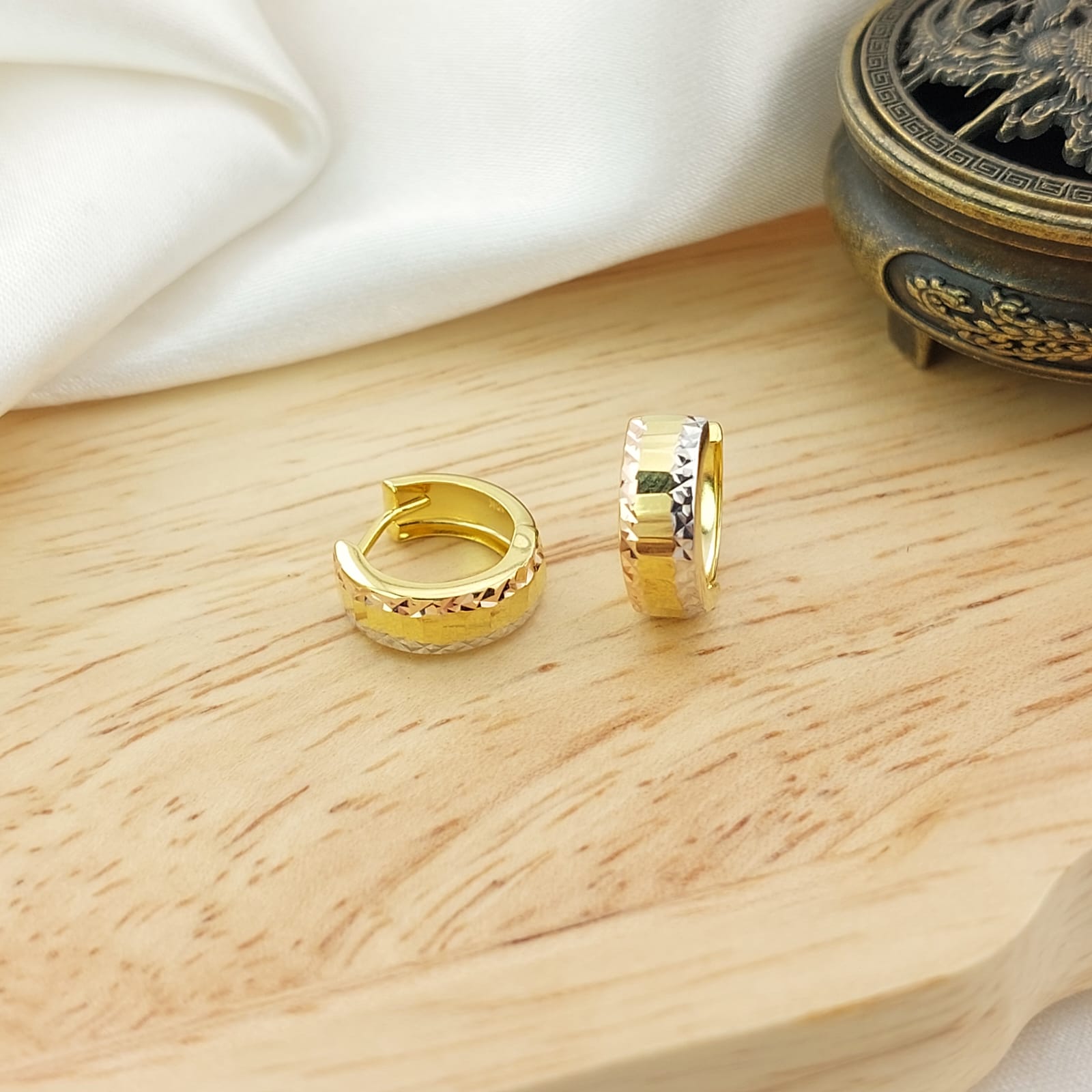 Aretes Huggies 13mm Oro 10k Italia 26719