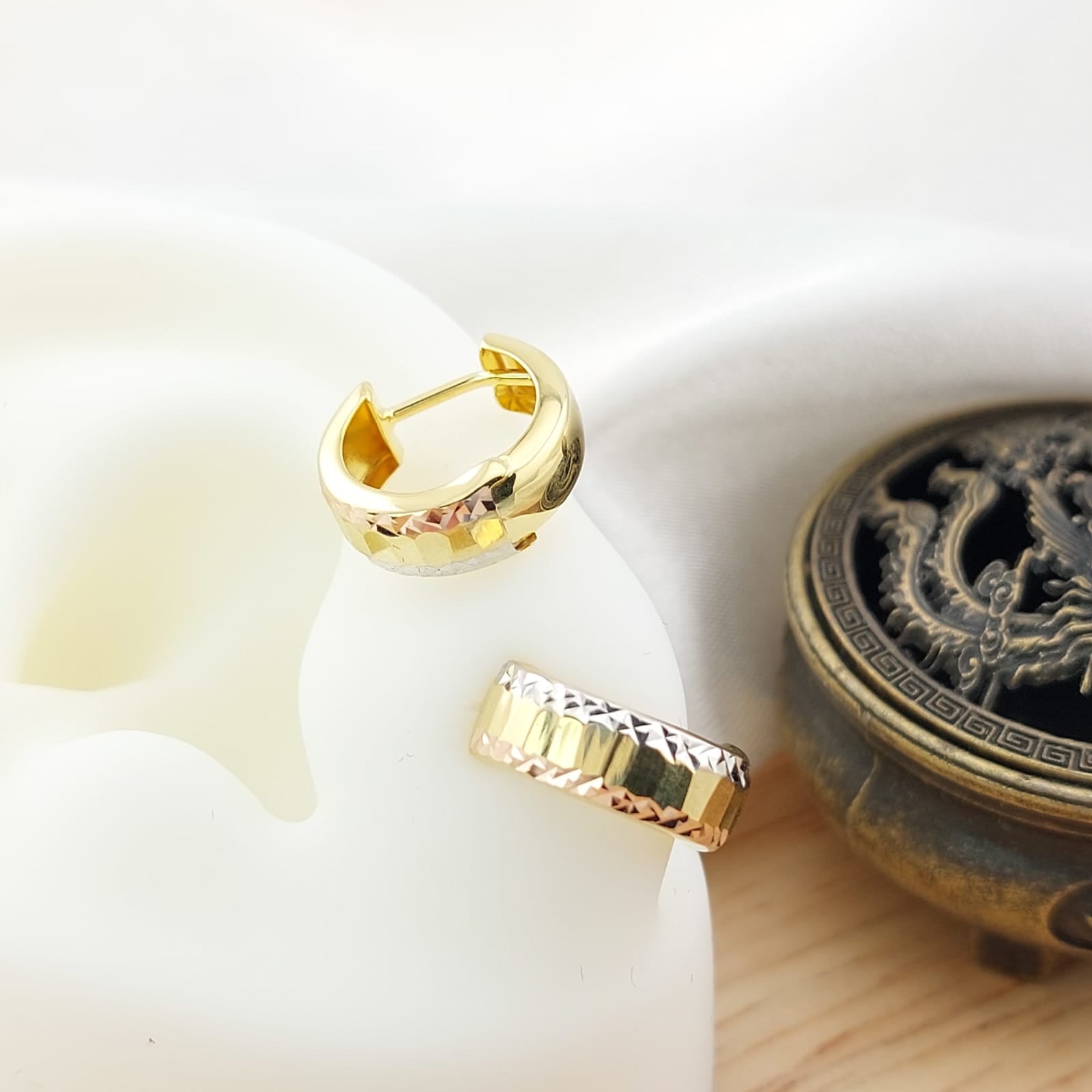 Aretes Huggies 13mm Oro 10k Italia 26719