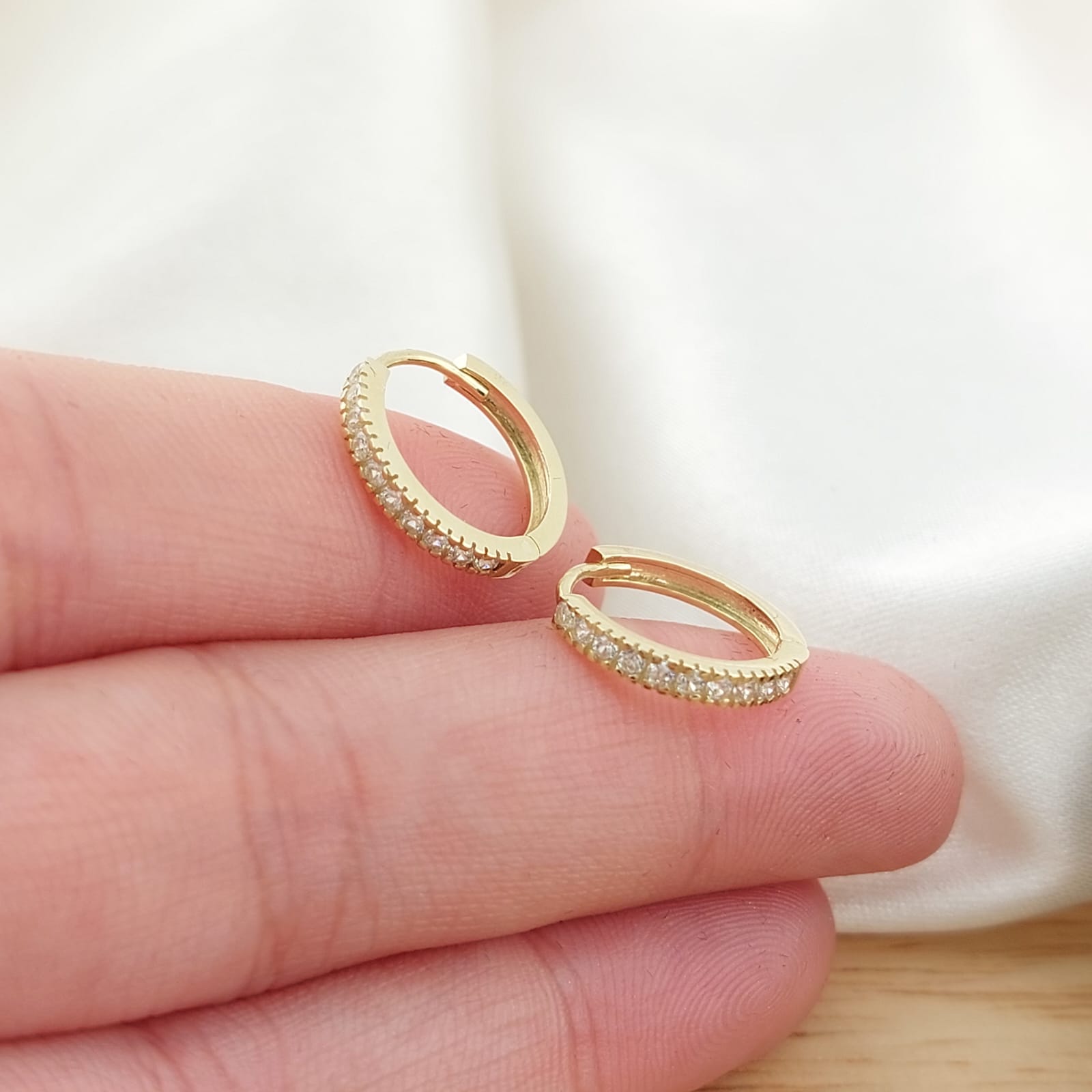 Aretes Huggies 13mm Oro 10k Italia 26712