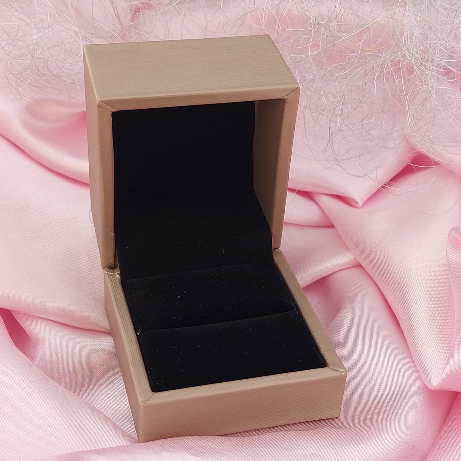 Caja de Regalo Beige Anillos 6x6.5cm 801018