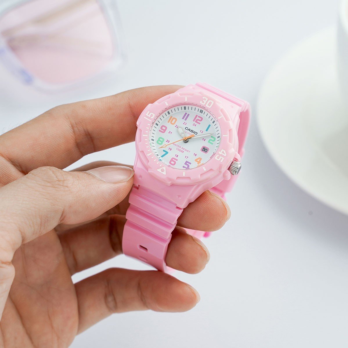Casio Reloj para Niña LRW-200H-4B2VCF