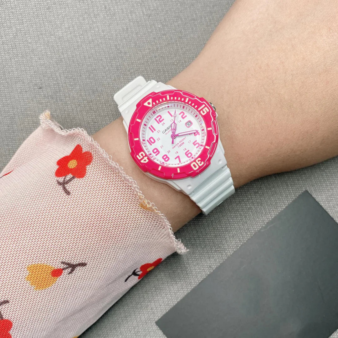 Casio Reloj para Niña LRW-200H-4BVCF