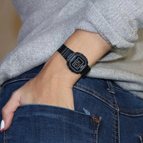 Casio Reloj para Dama / Niño LA-20WH-1BDF