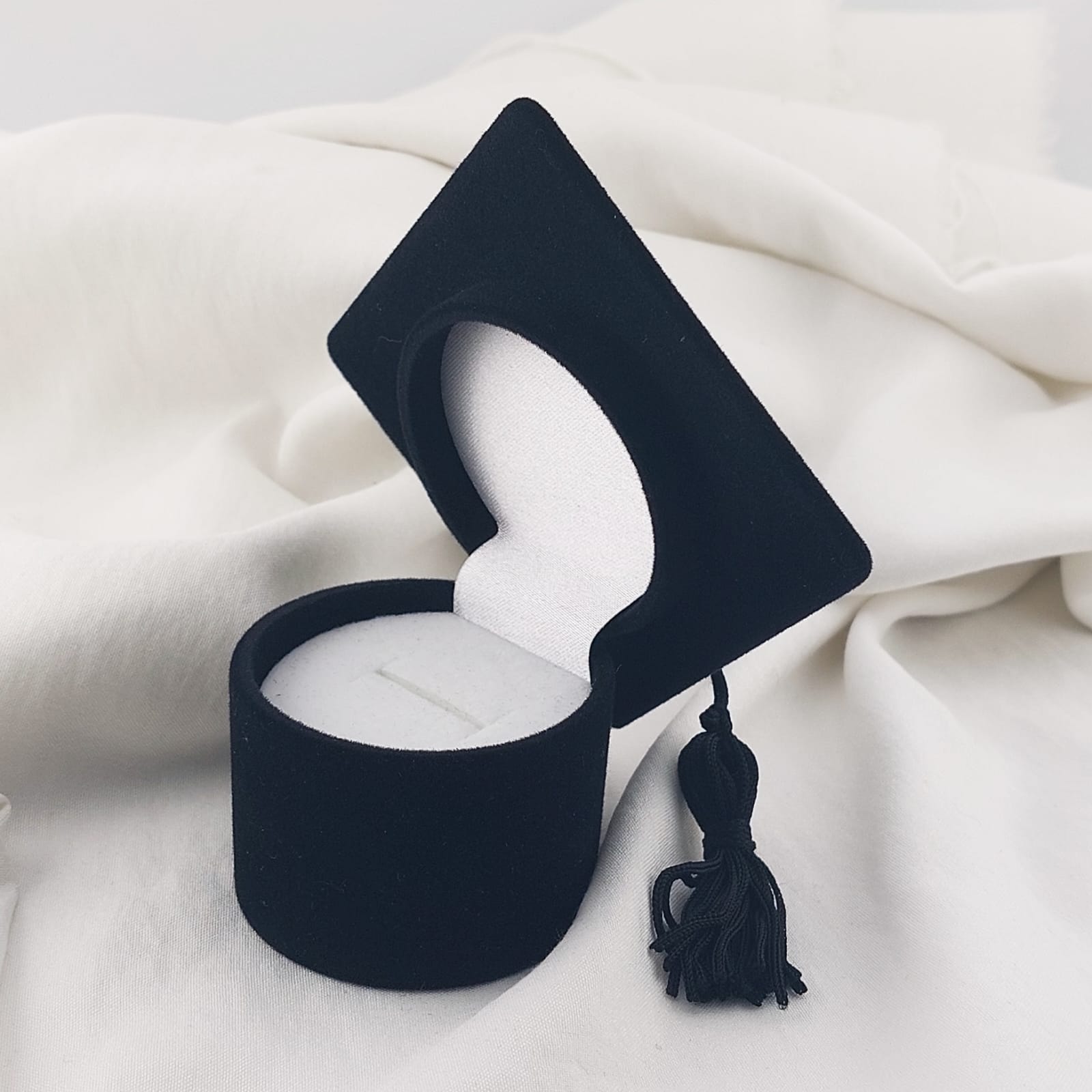 CAJA REGALO BIRRETE 210000015883x