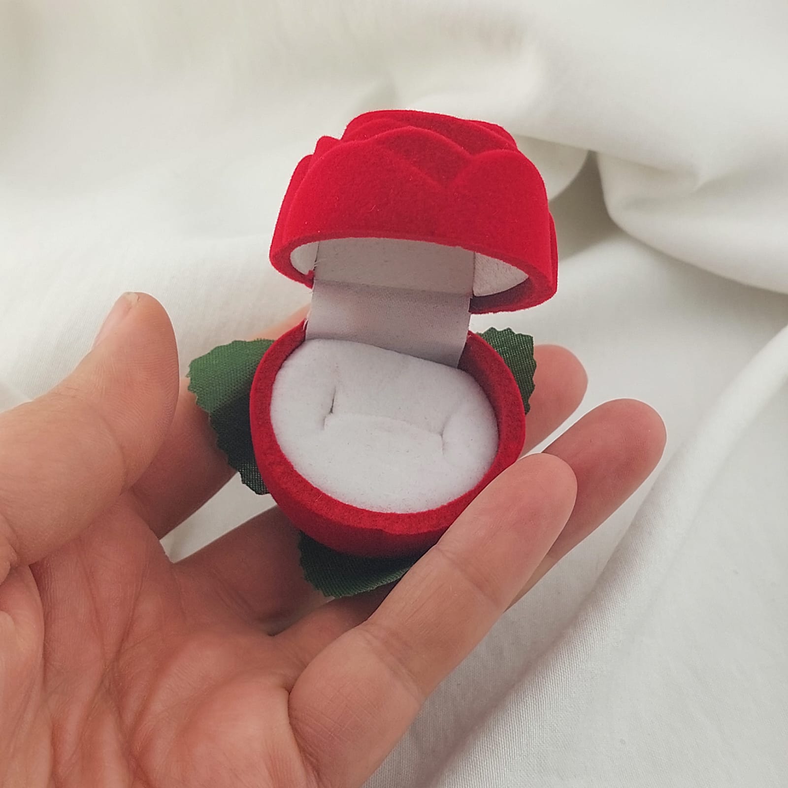 CAJA REGALO ROSA SIN TALLO 210000015879x