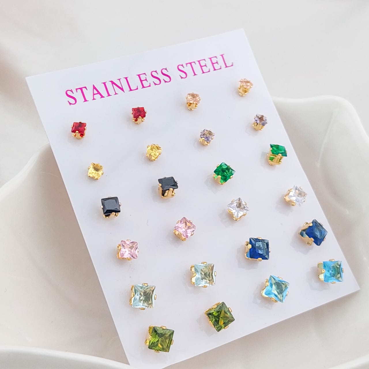 Aretes Cartón Con 12p Acero 25114