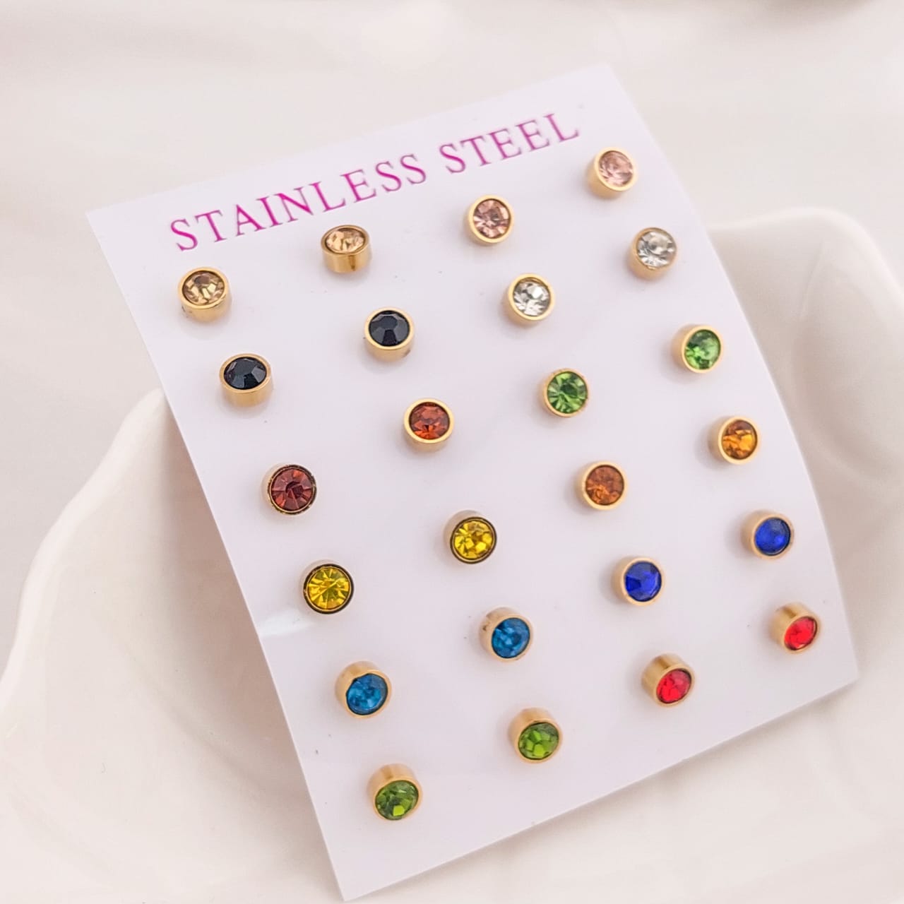 Aretes 5mm Cartón 12p Acero 25111