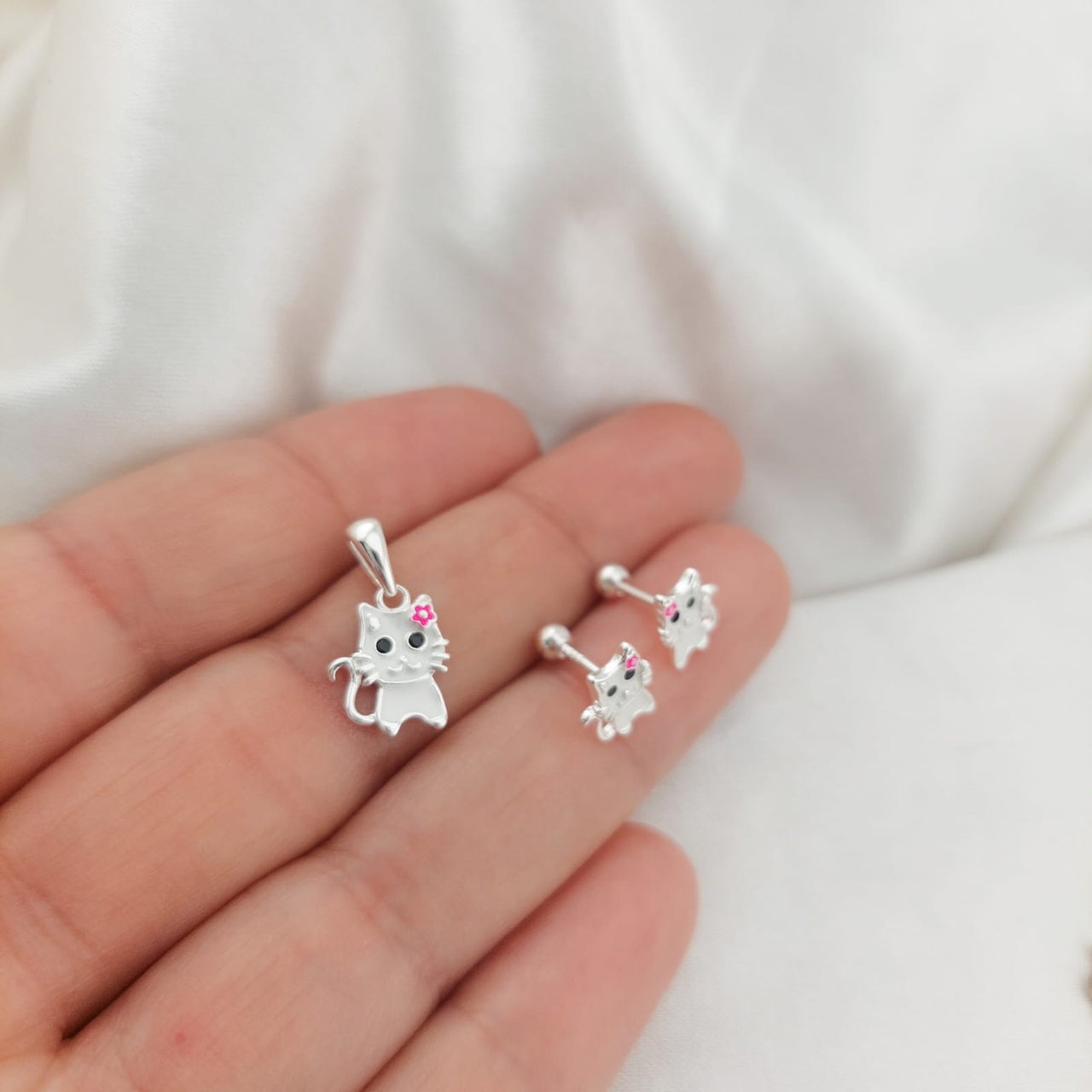 Juego Dama Nina Aretes Rosca Plata 925 25304