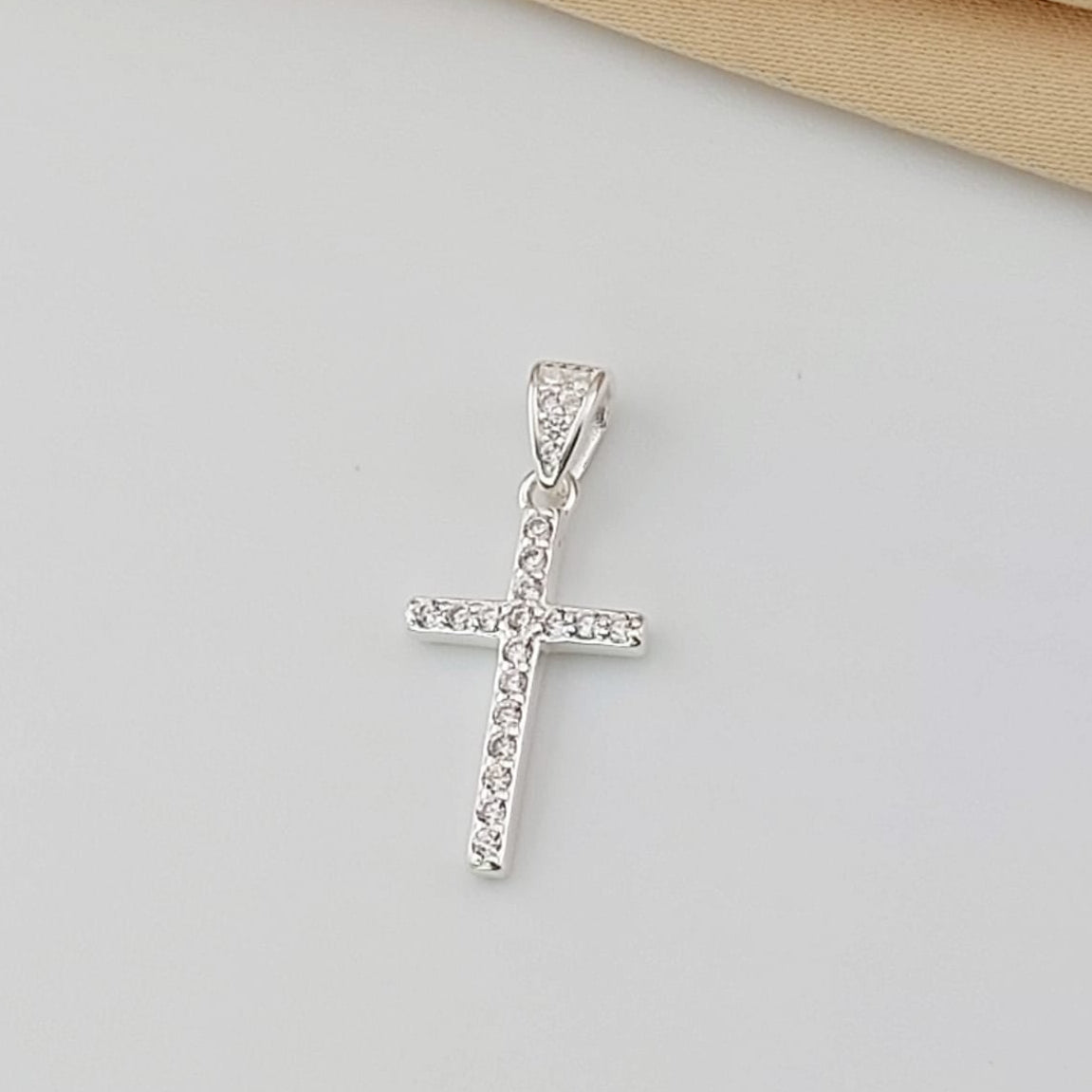 Dije Cruz Plata 925 25426