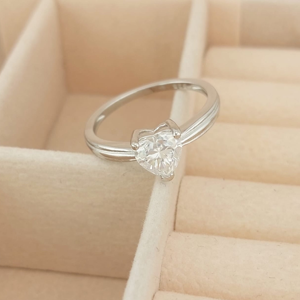 Anillo Compromiso Plata 925 Rodio con Piedra Diamante Moissanita TW 1.0CT VVS1 Certificado 25794