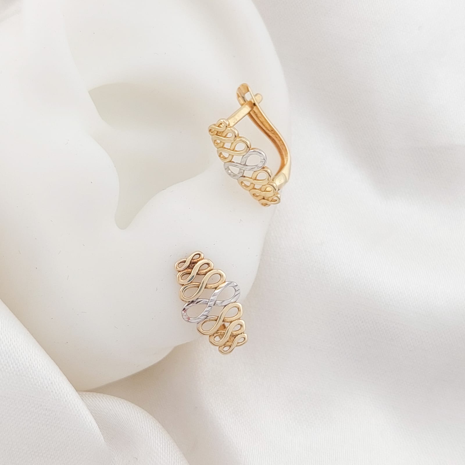 Aretes 15mm Oro 10k Italia 26056