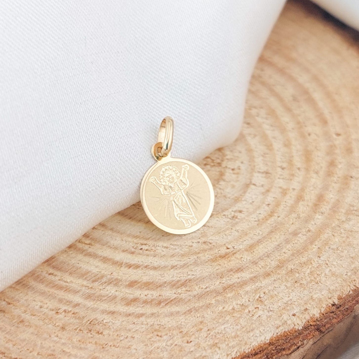 Dije Divino Niño 10mm Oro 10k 26090