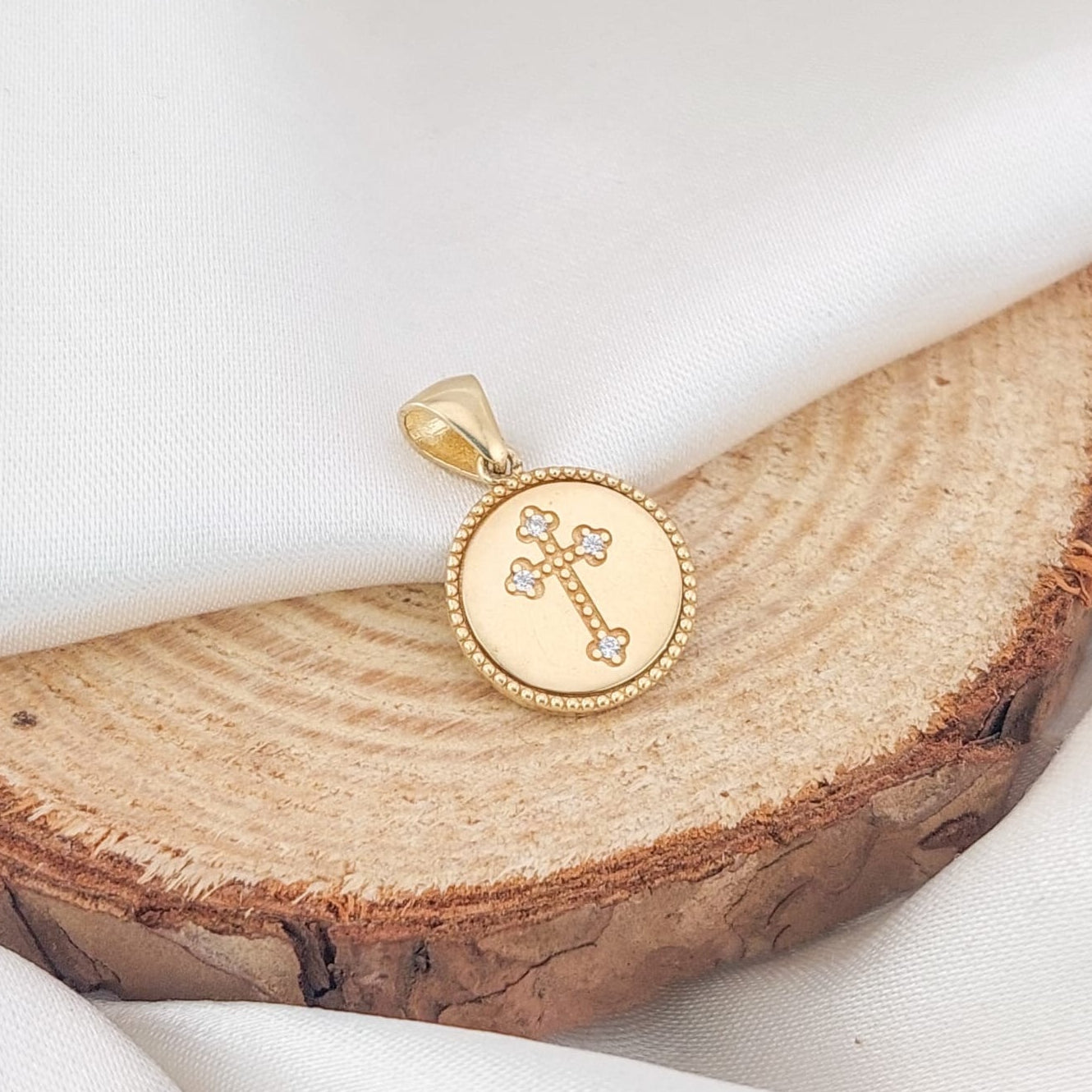 Dije 15mm Oro 10k 26091