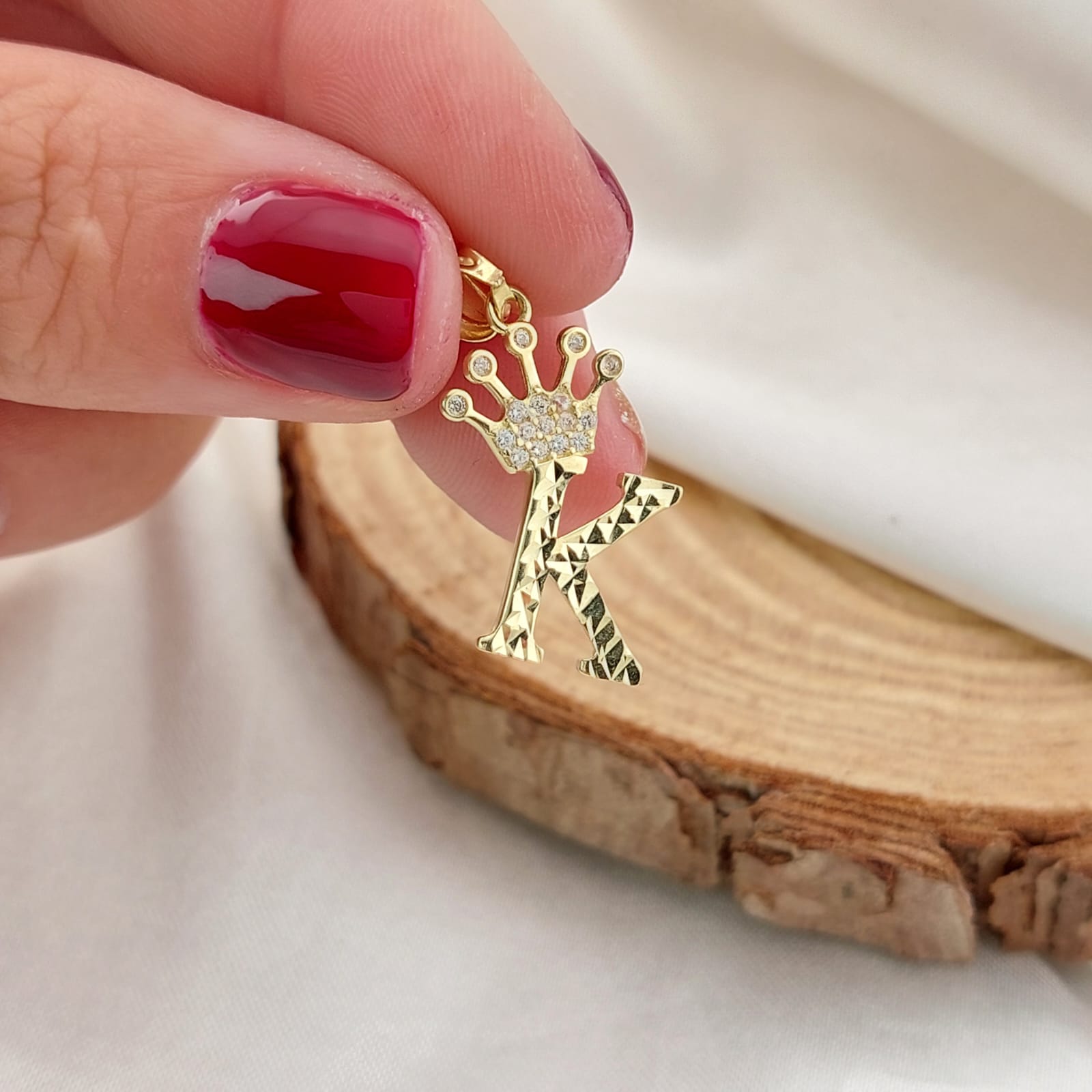 Dije Letra 18mm Oro 10k 26666