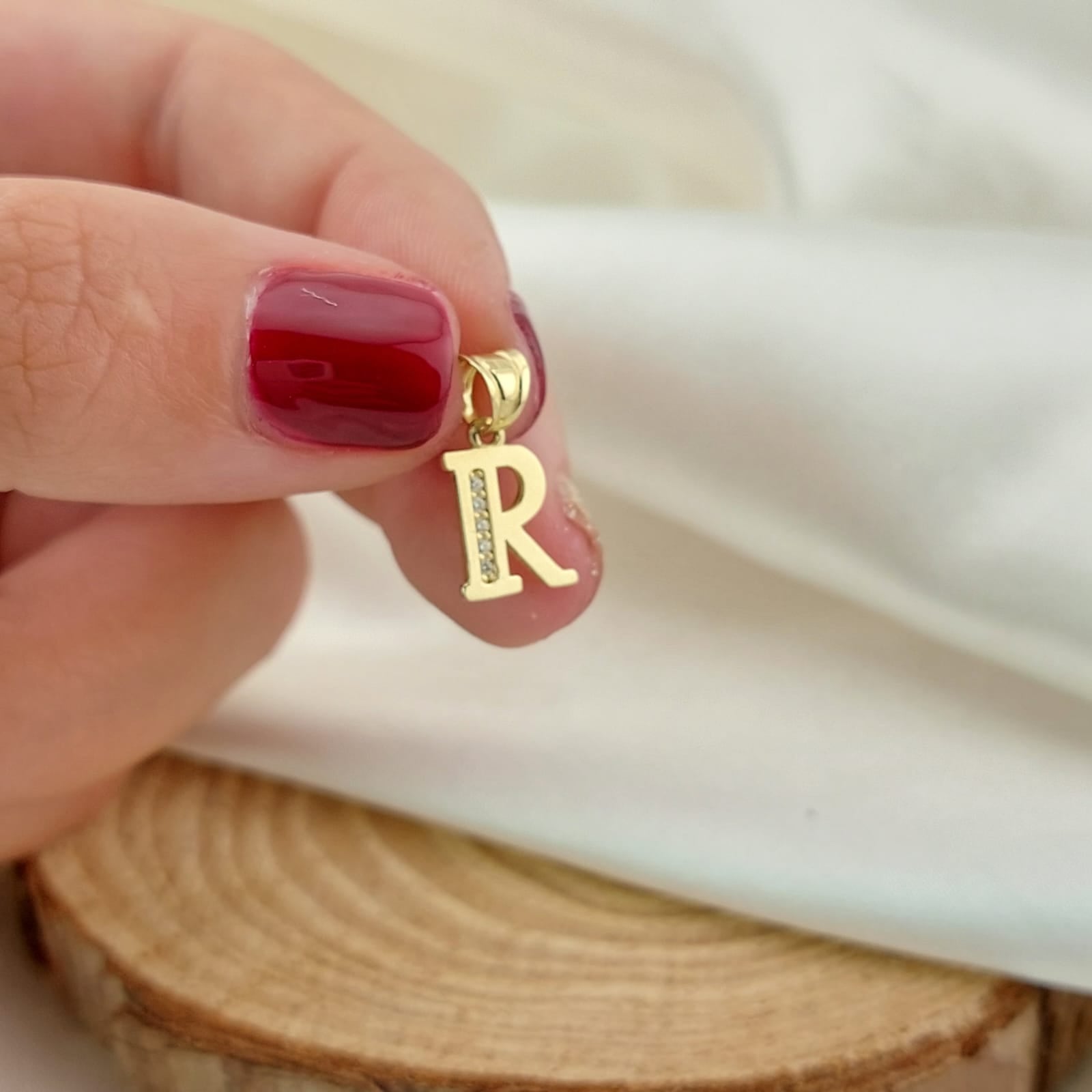 Dije Letra 10mm Oro 10k 26674