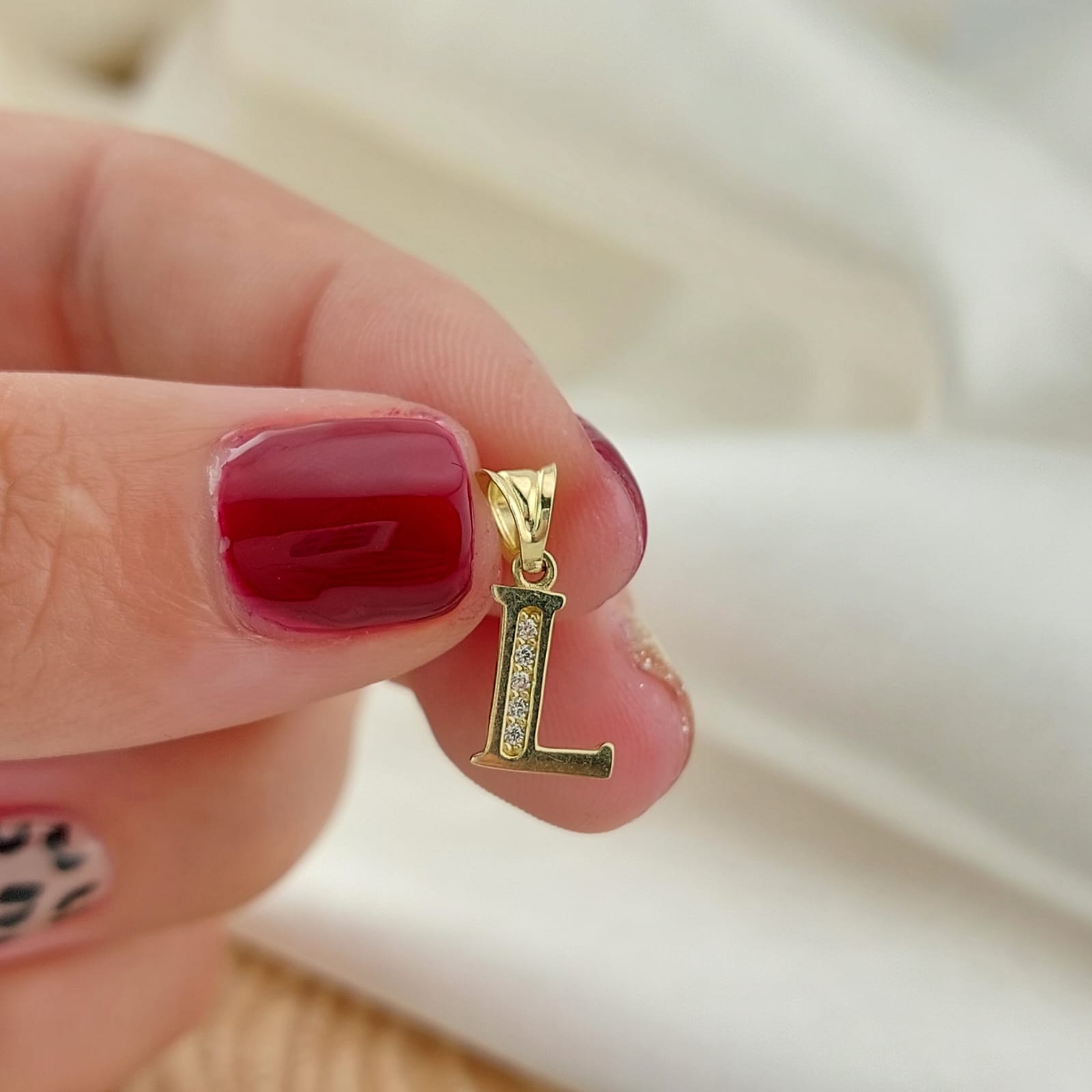 Dije Letra 10mm Oro 10k 26673