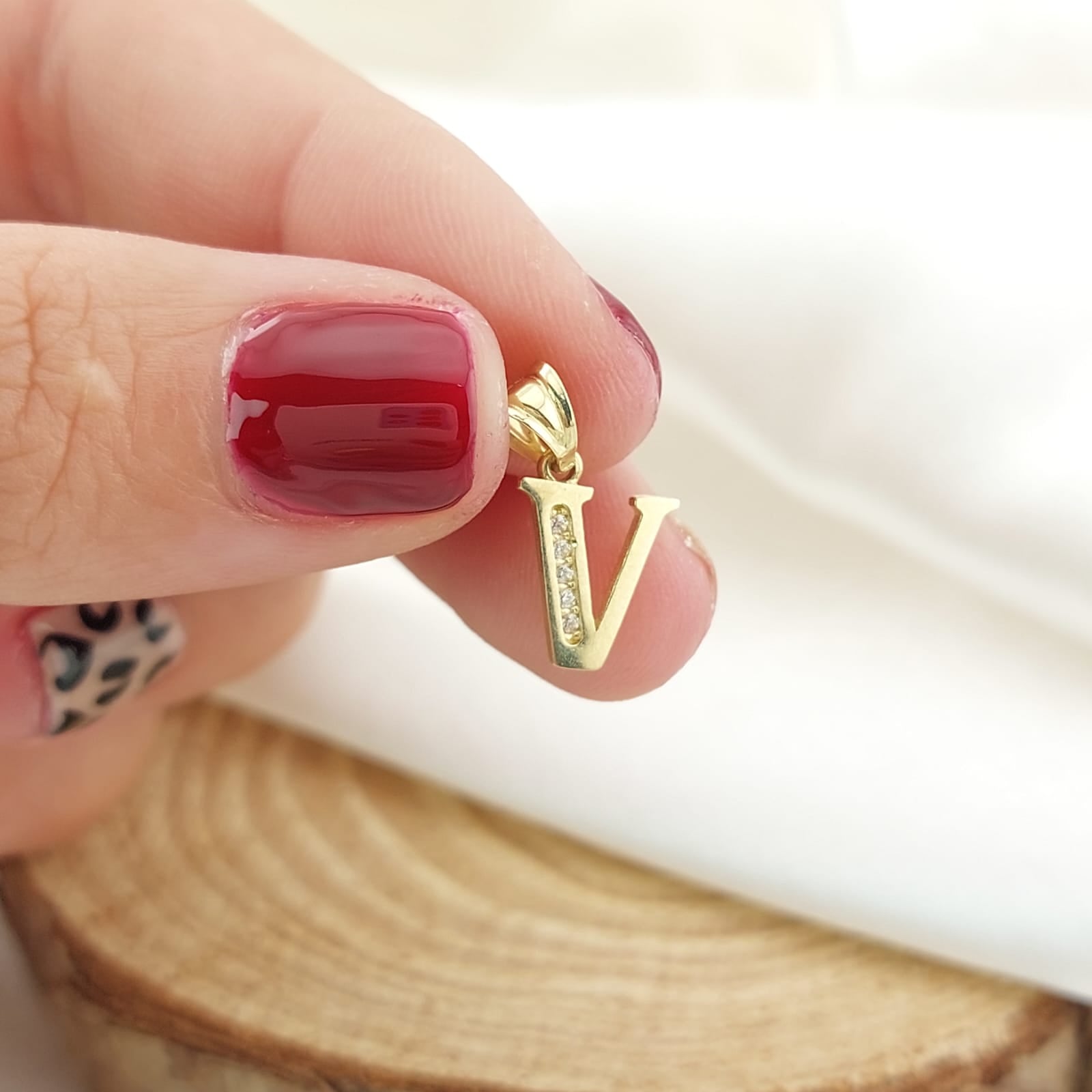 Dije Letra 10mm Oro 10k 26676