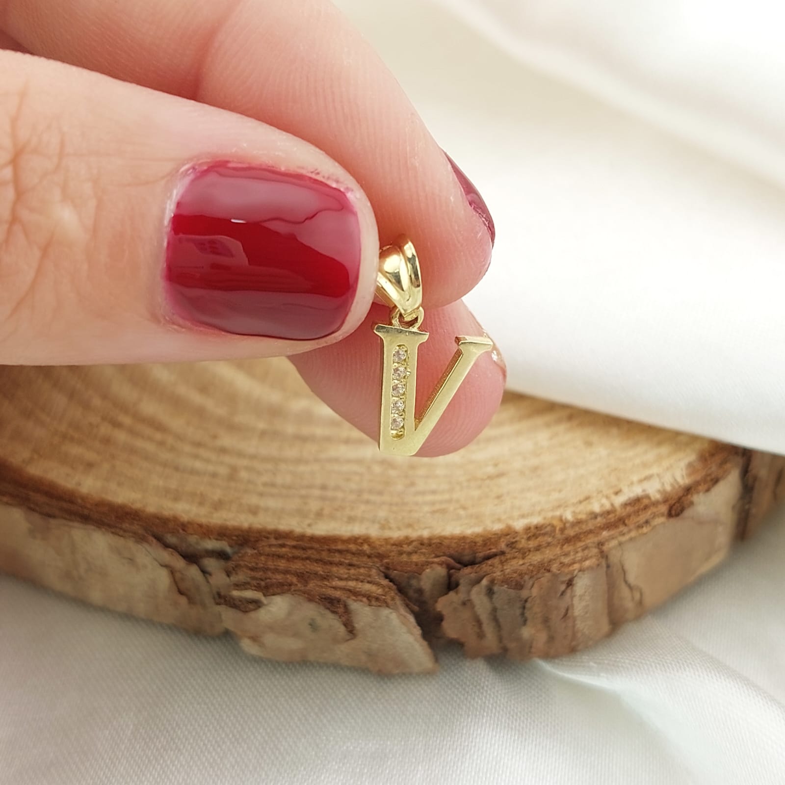 Dije Letra 10mm Oro 10k 26676