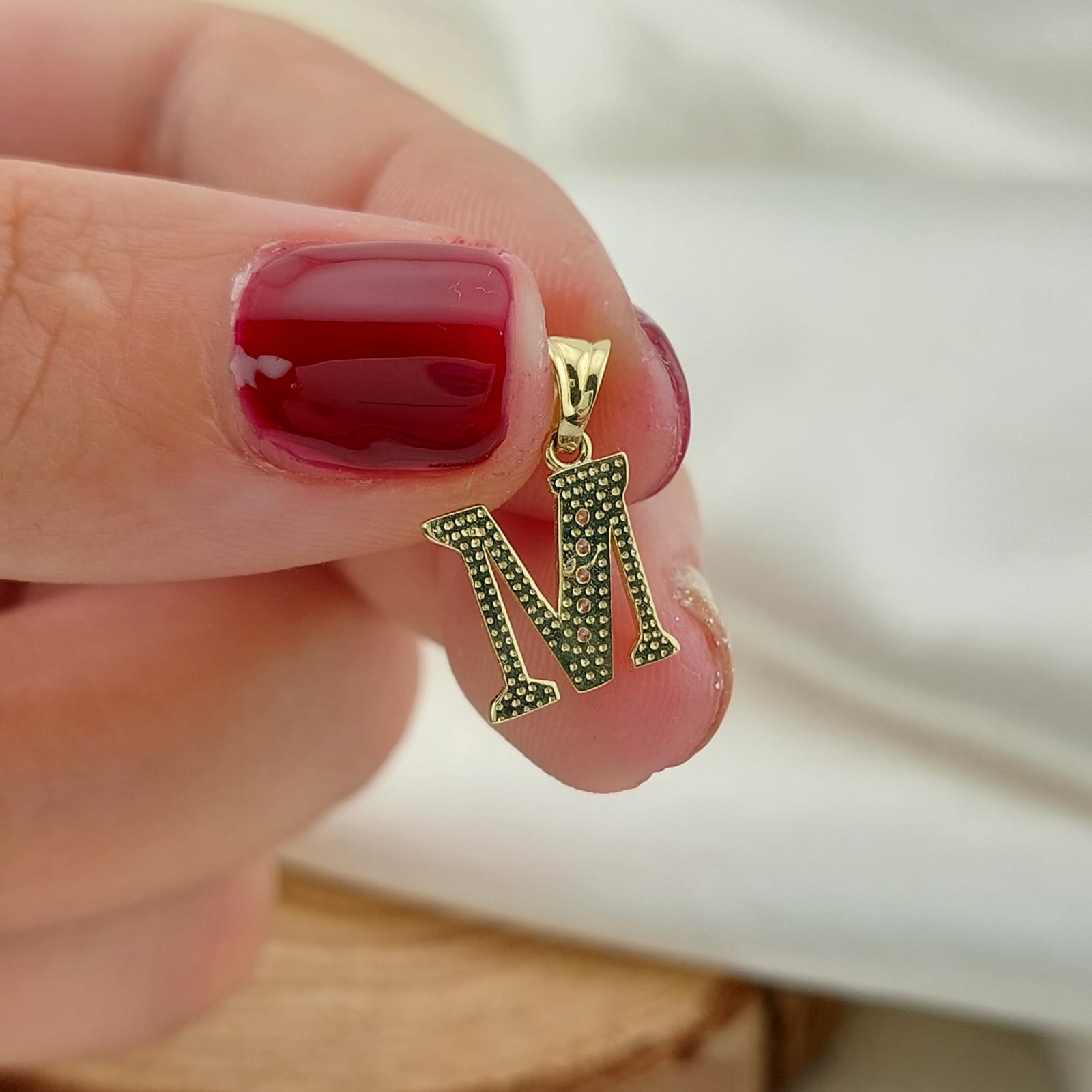 Dije Letra 10mm Oro 10k 26667