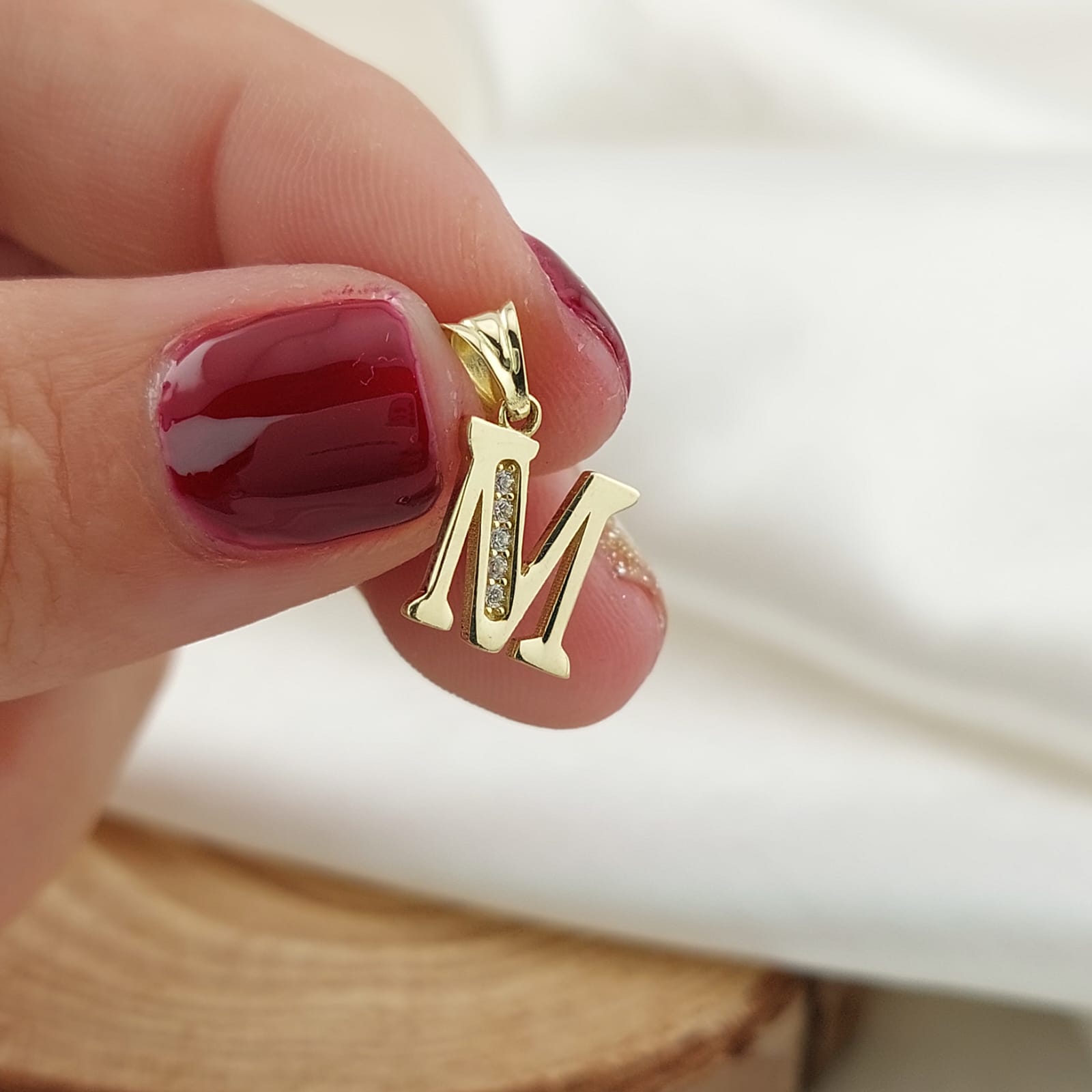 Dije Letra 10mm Oro 10k 26667