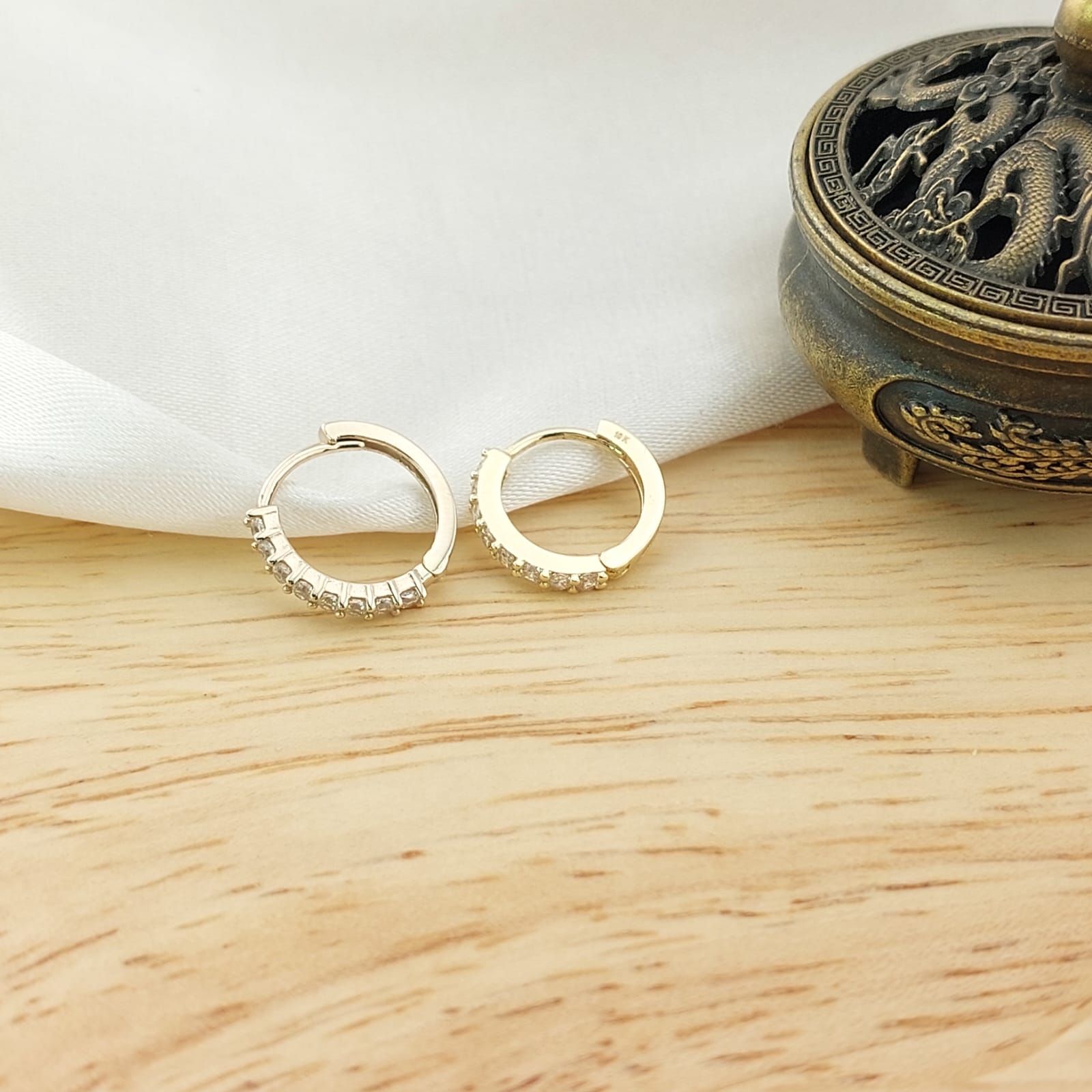 Aretes Huggies 12mm Oro 10k Italia 26713