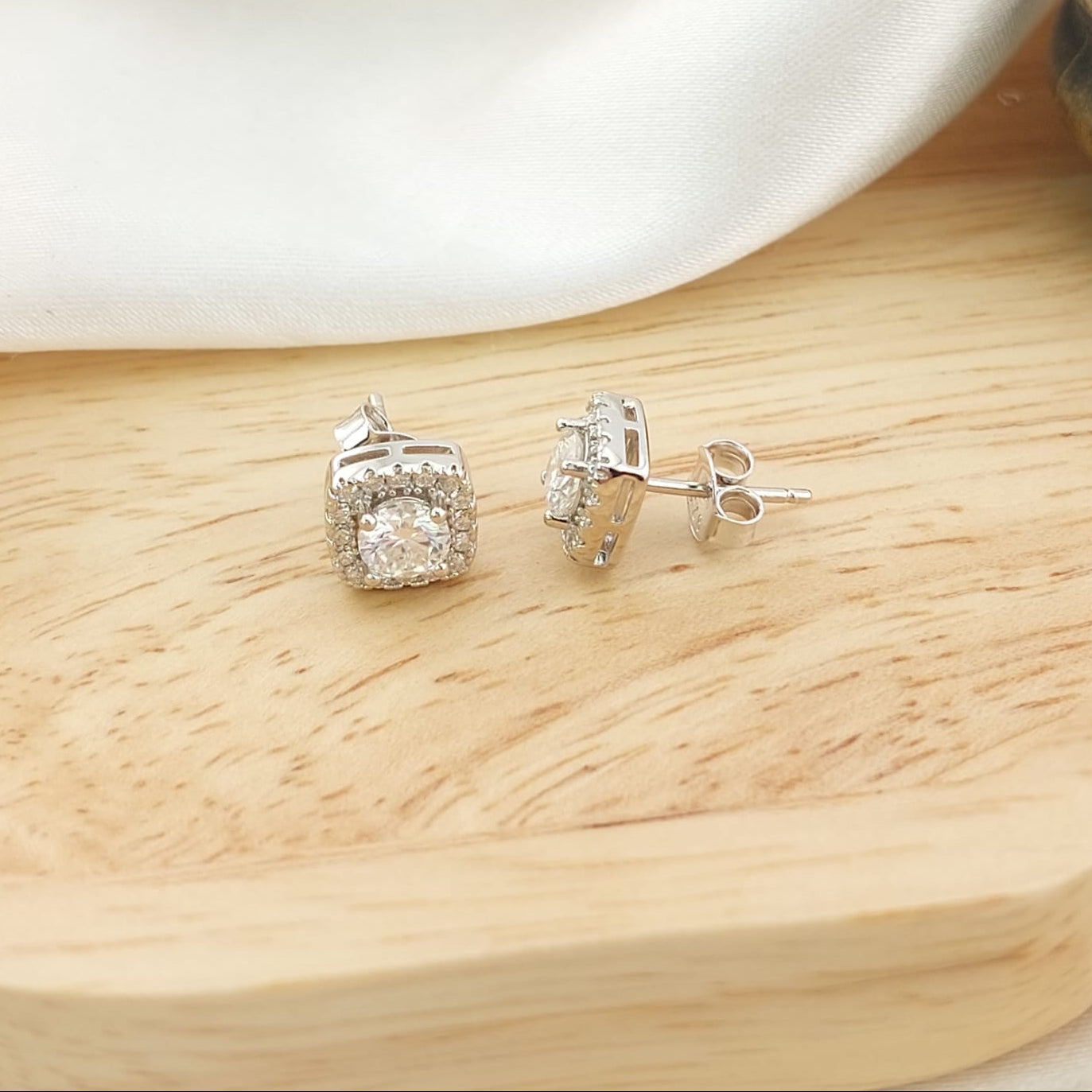 Aretes 5mm/1.3mmx16 Moissanite 1.5CT Color D VVS1 Plata 925 26747