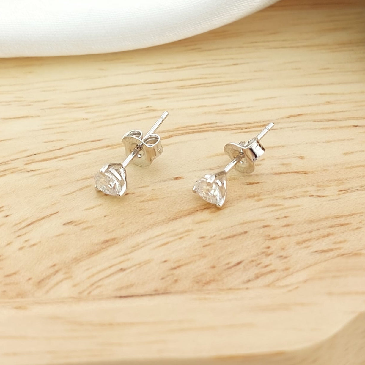 Aretes 4mm Moissanite 0.6CT VVS1 Plata 925 26750
