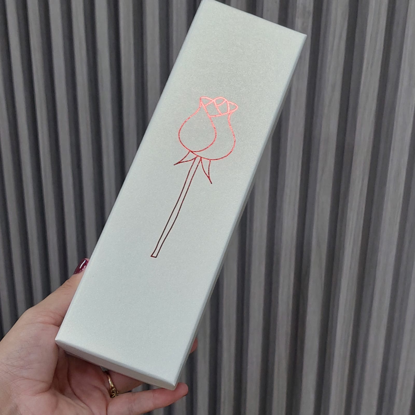 Caja de Regalo Tulipán Metal Anillos 801023