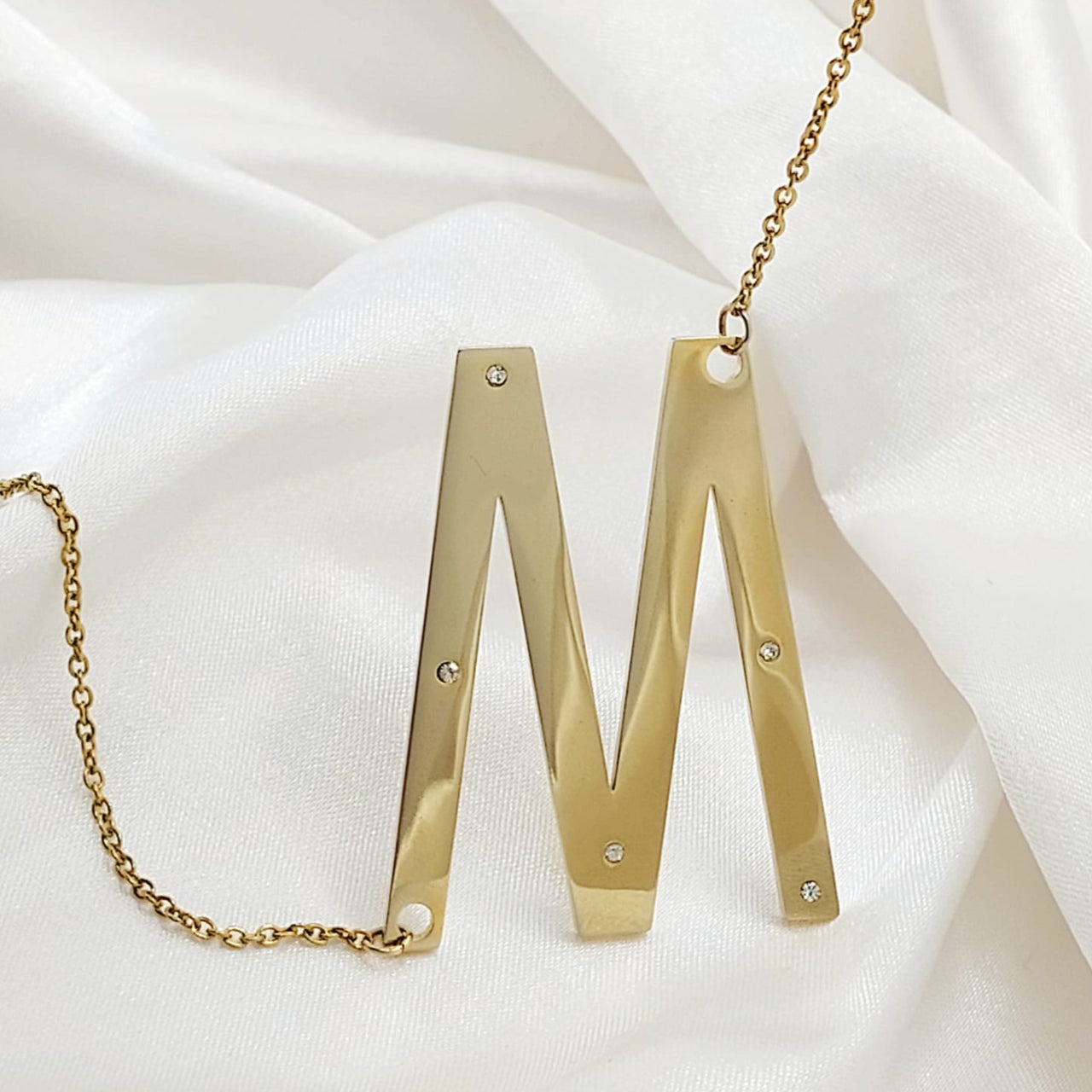 Collar Letra M Acero 210000024410