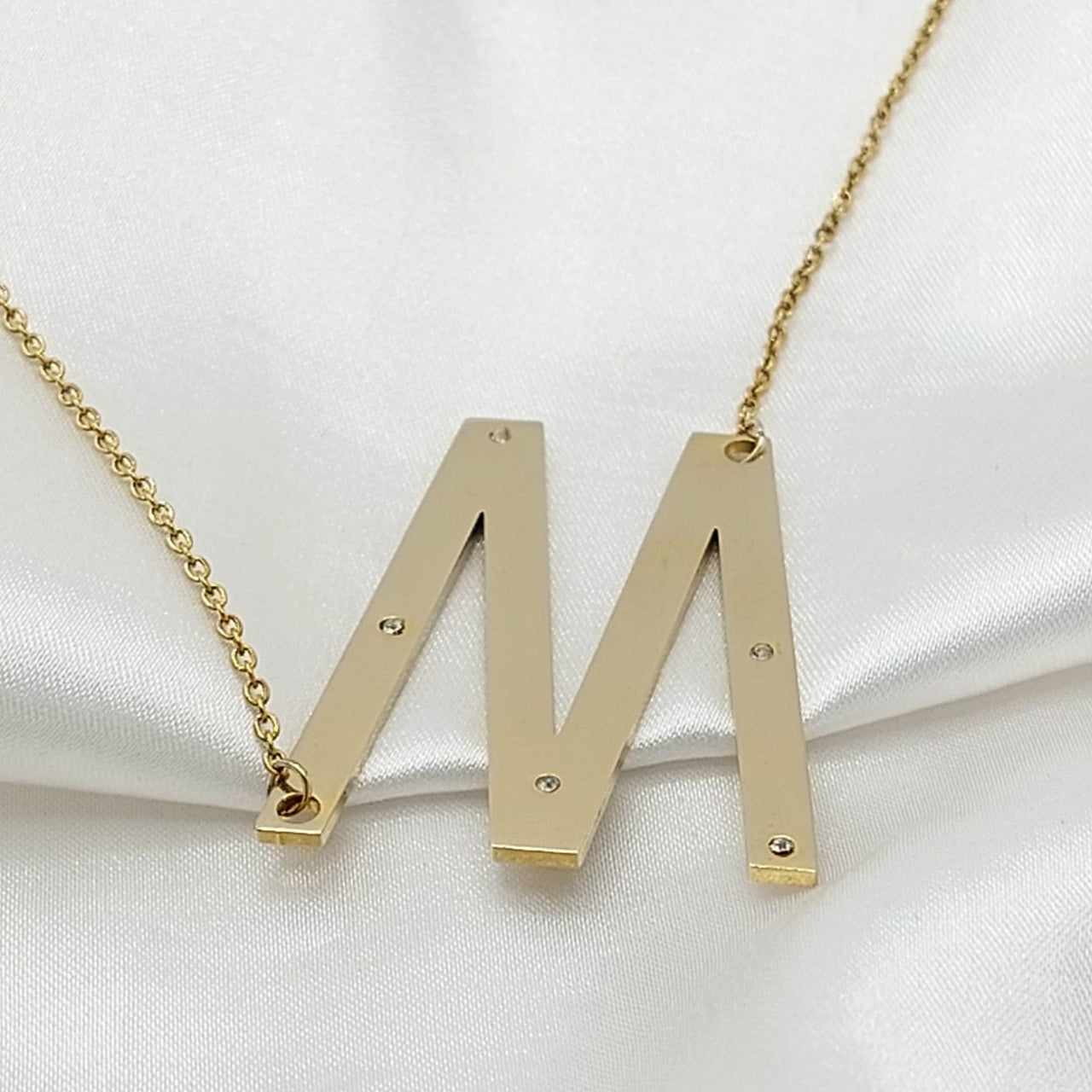Collar Letra M Acero 210000024410