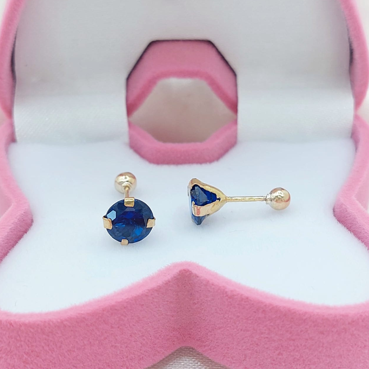 Dormilones Piedra Azul 6mm Oro 10K 210000020894