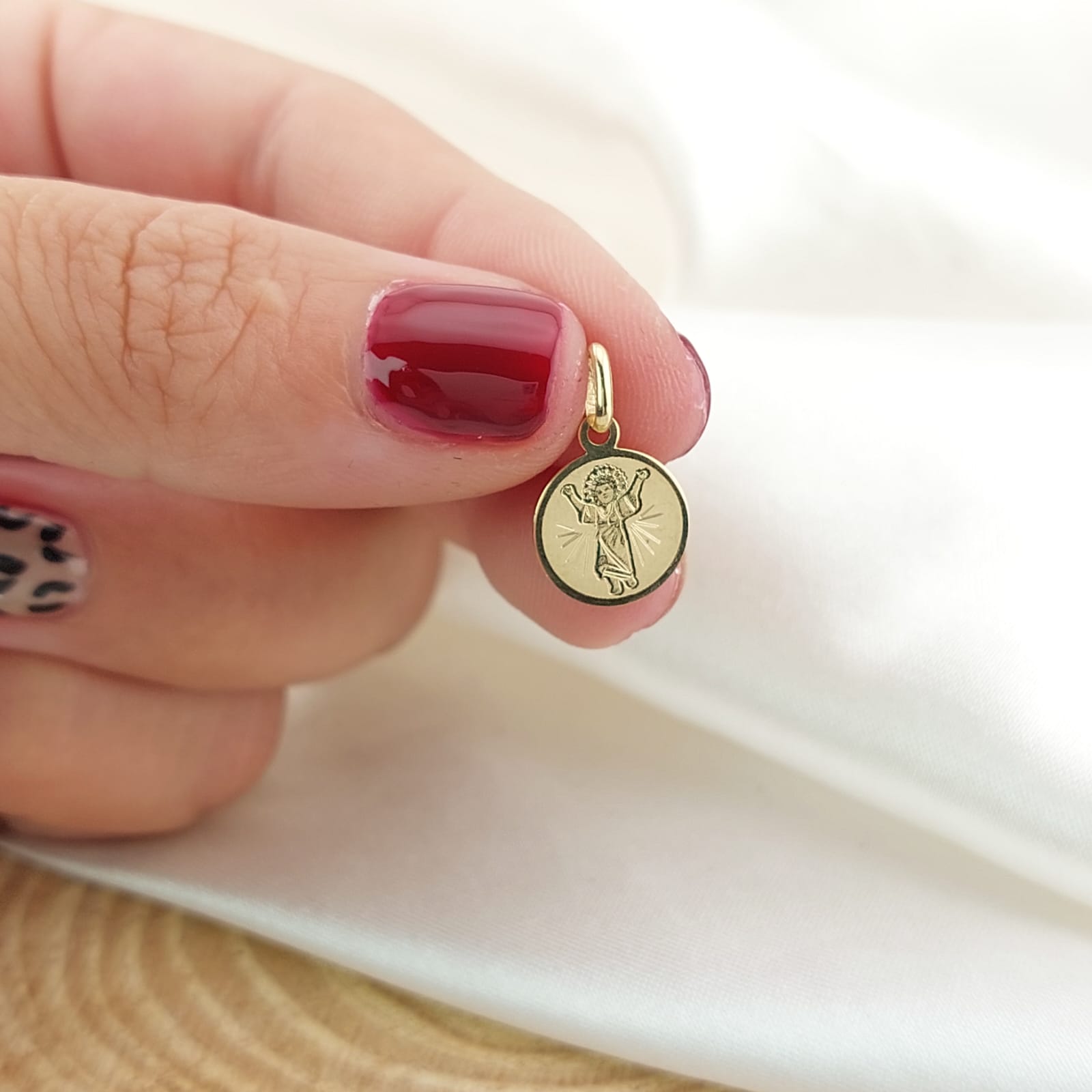 Dije Divino Niño 10mm Oro 10k 26090
