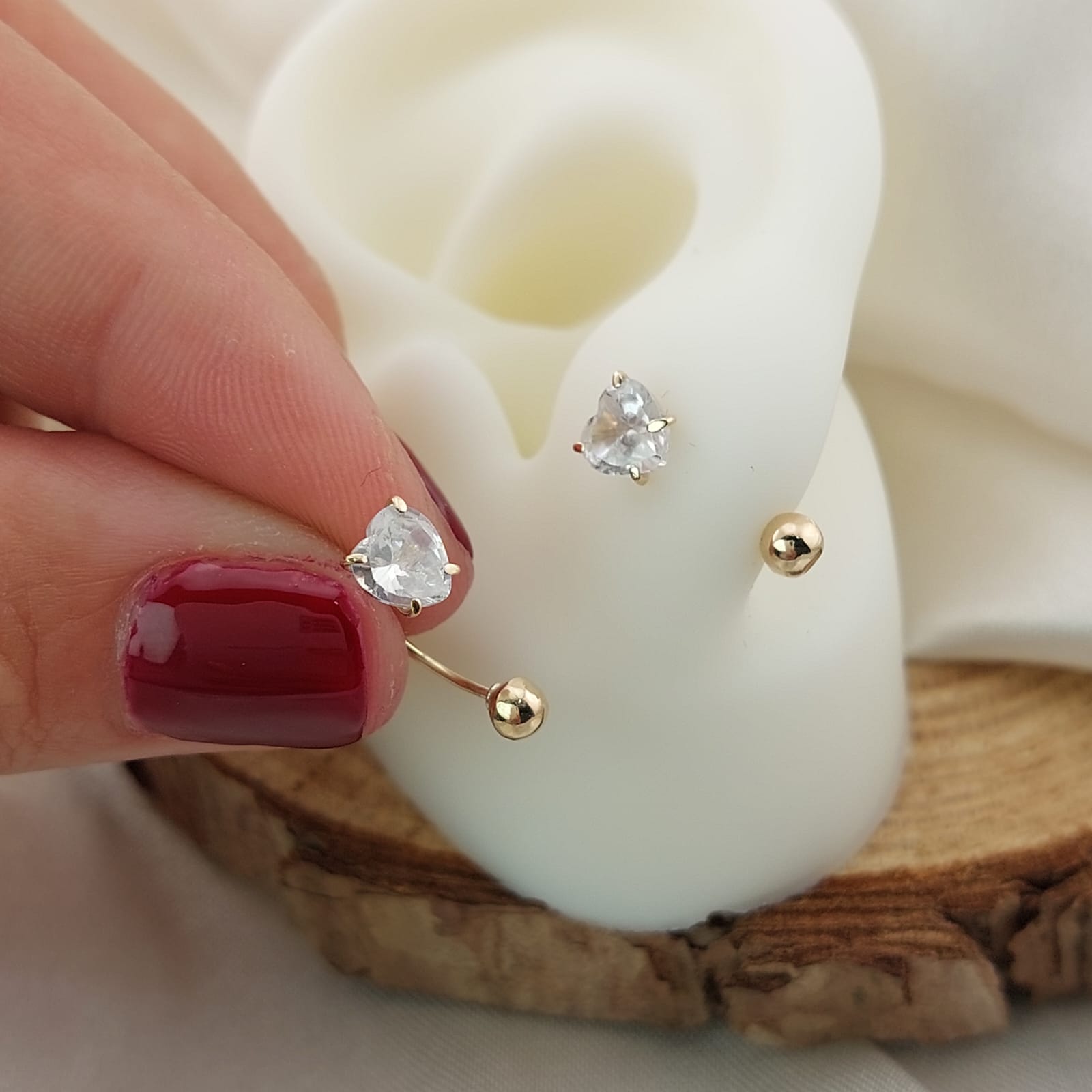 Dormilones Teléfono Piedra Corazón Blanca 5mm Oro 10K 26484