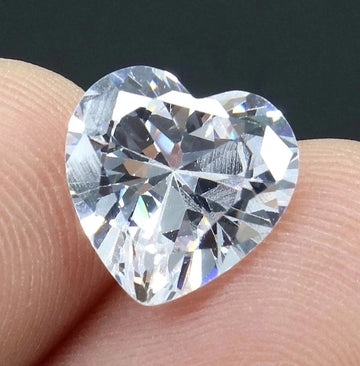 Piedra Cubic Zirconia AAA Corazón Blanco 4x4mm 27719