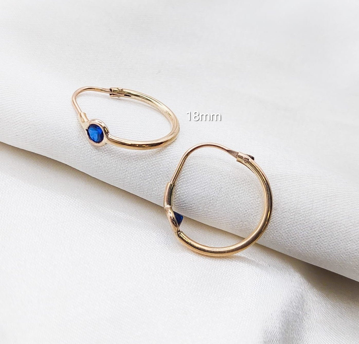 Argollas Biselado Azul 18mm Oro Nacional 10k 210000018617